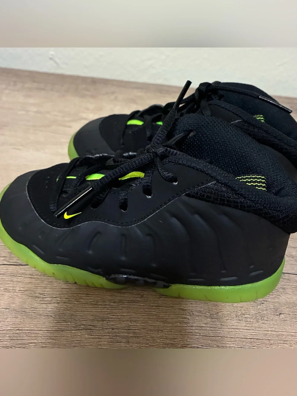 Nike little Posite toddler Sneakers